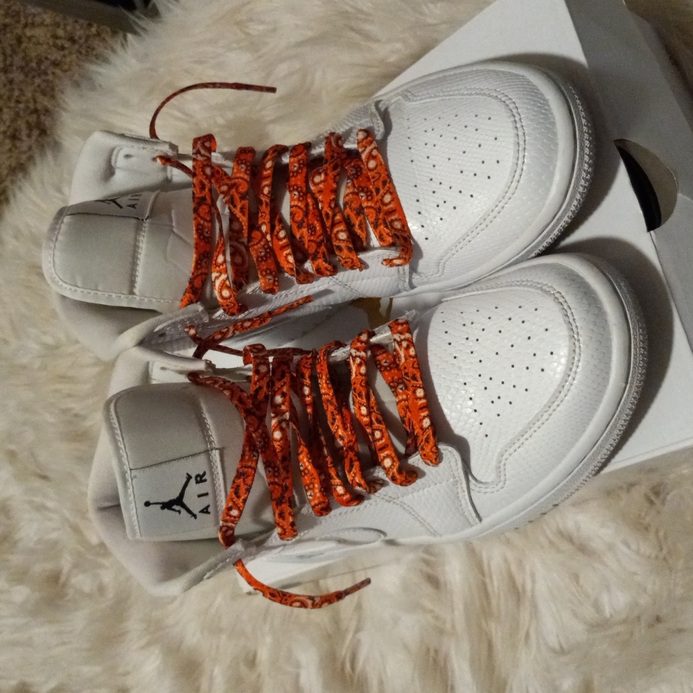 Womens jordan 1
